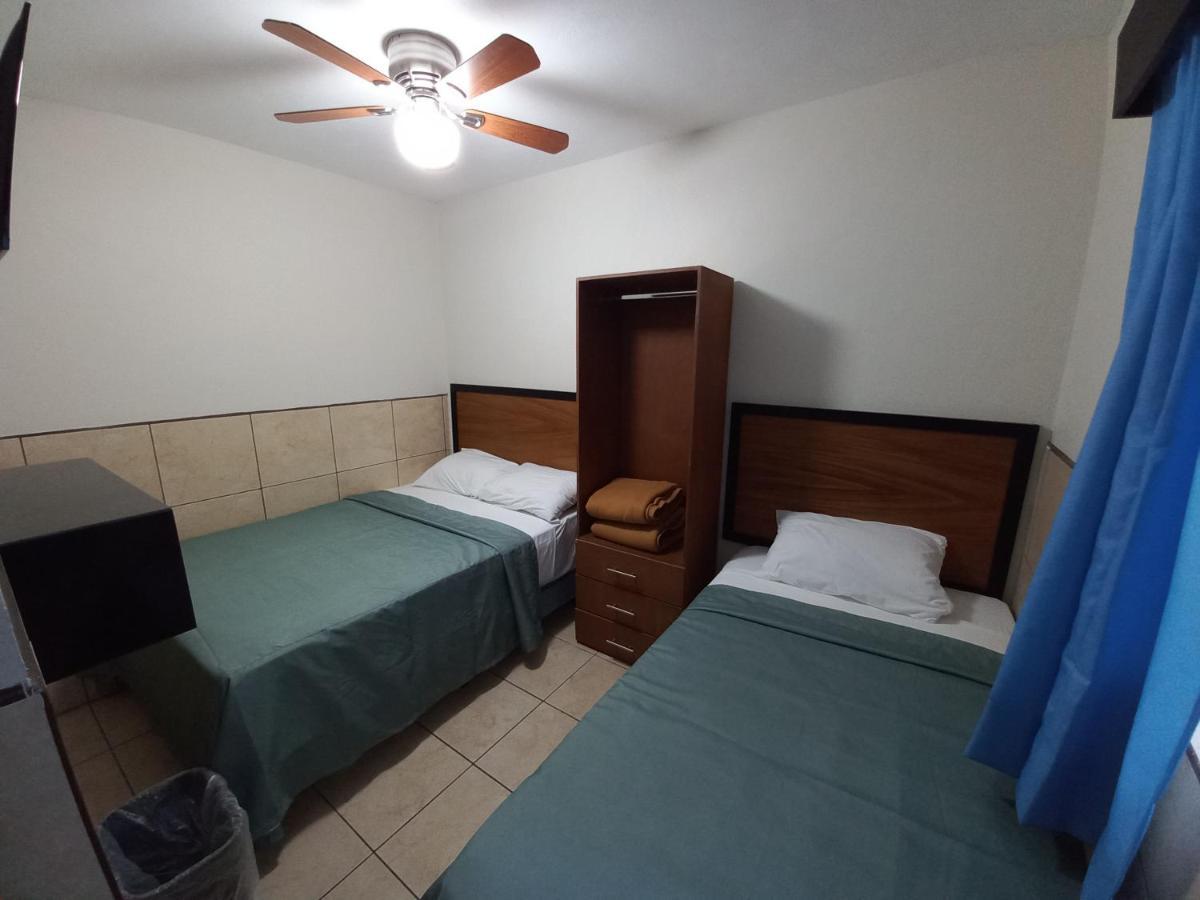 Hotel Hcm Guadalajara Kültér fotó