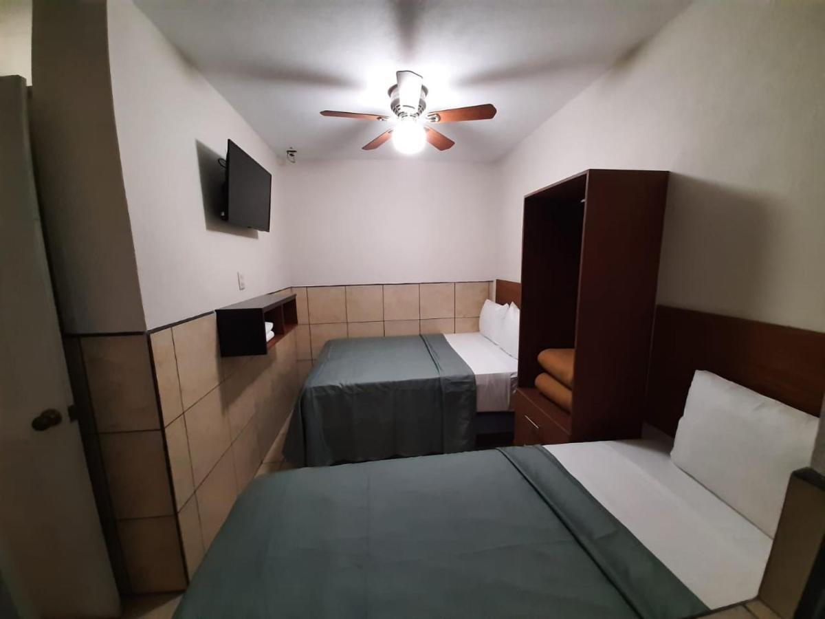 Hotel Hcm Guadalajara Kültér fotó