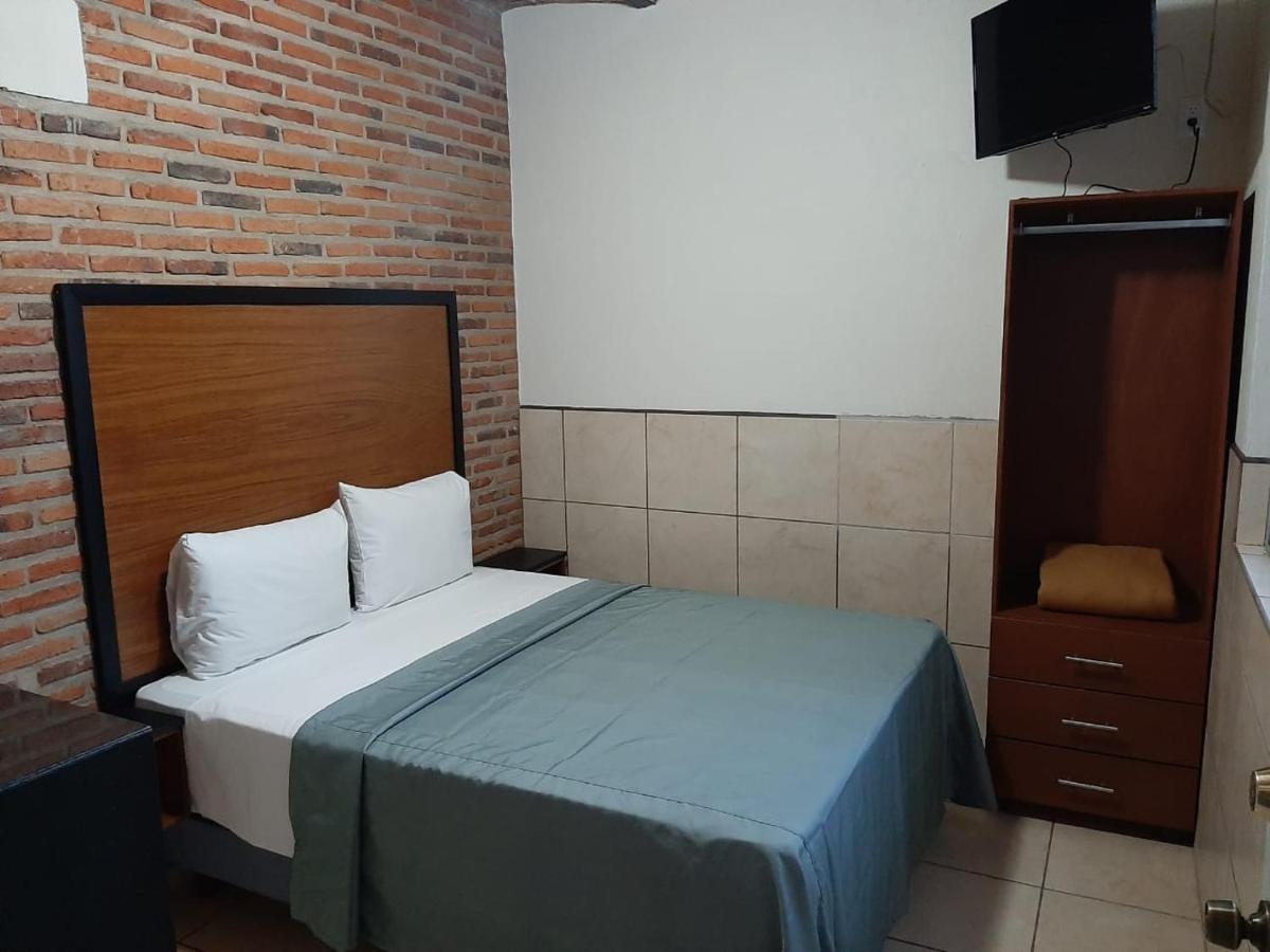Hotel Hcm Guadalajara Kültér fotó